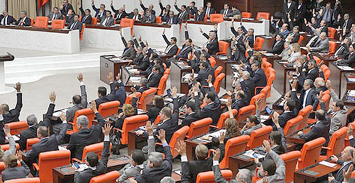 Vekillere Kıyak Kanun Kabul Edildi