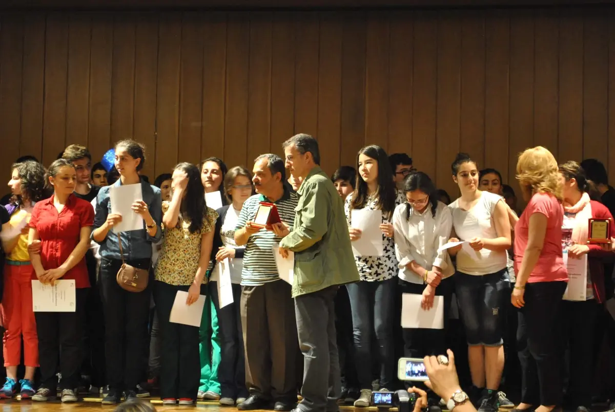 Trabzon Fen Lisesi Ankara\'da Bölgesel Tiyatro Festivali\'ne Katıldı