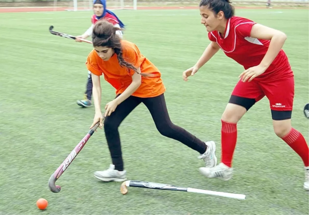 Türkiye Çim Hokeyi Şampiyonası Diyarbakır\'da Başladı