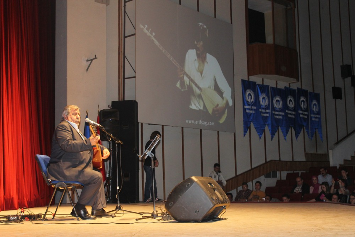 Ünlü Sanatçı Arif Sağ Trabzon\'da Sevenleri ile Buluştu