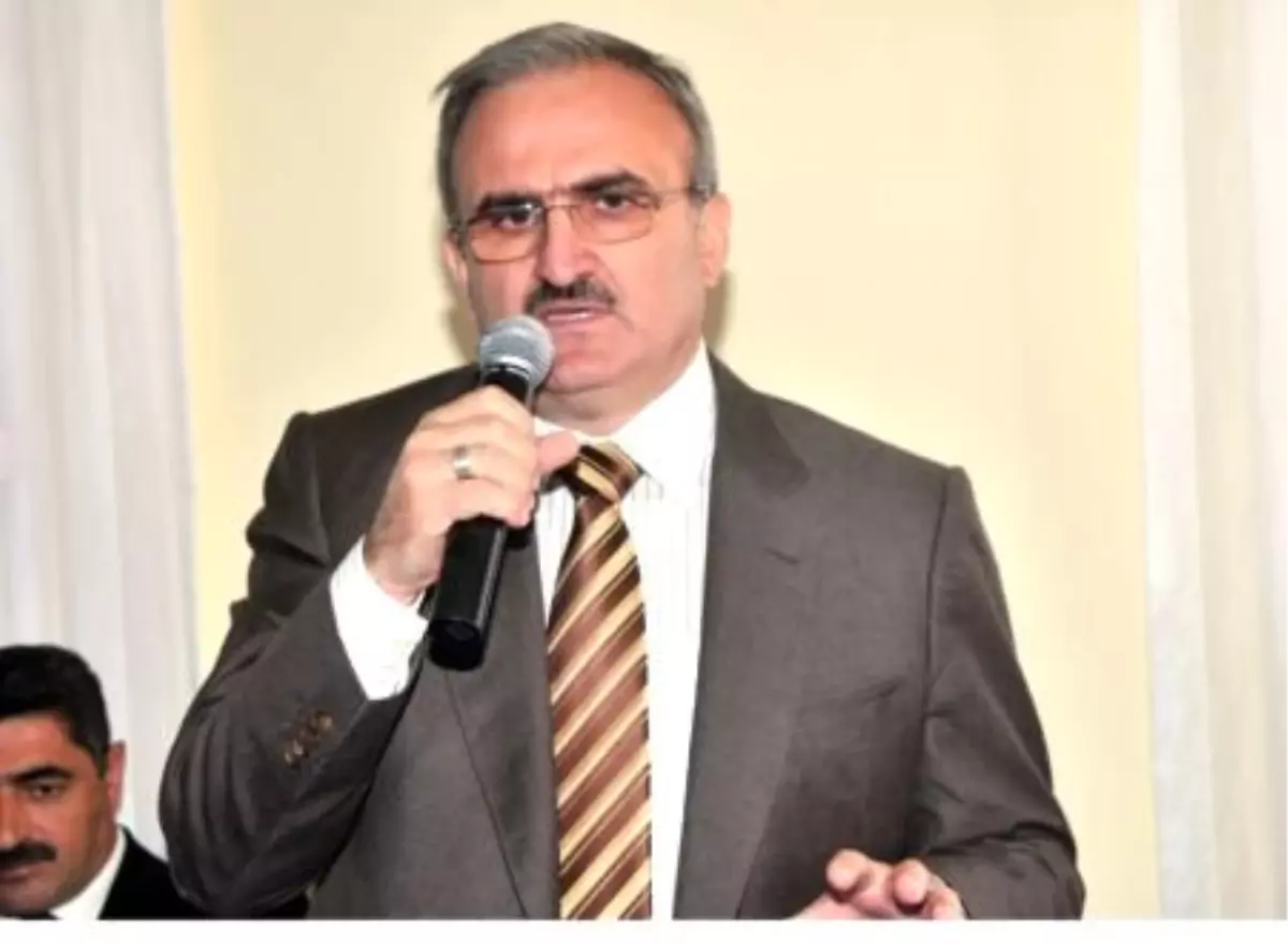 Vali Karaloğlu, Öğrencilere Röportaj Verdi