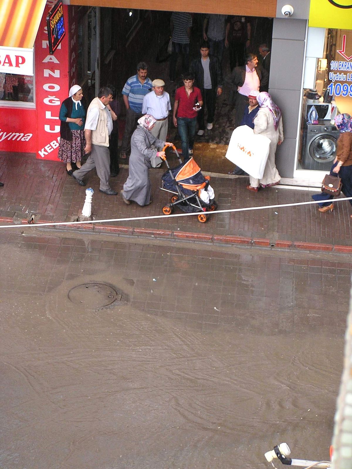 Yağmura Dikkat