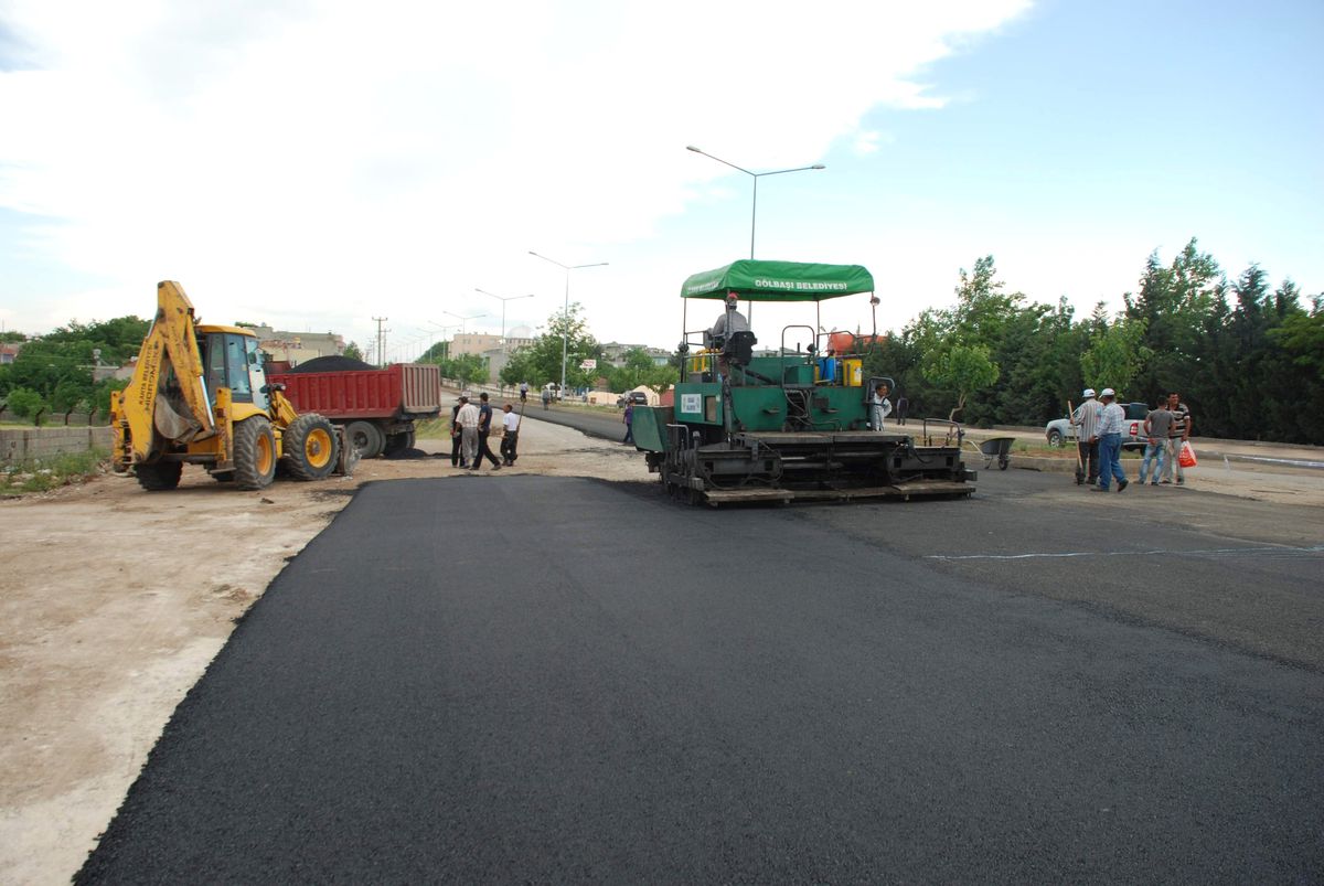 Yeni Adliye Yoluna Sıcak Asfalt Yapılıyor