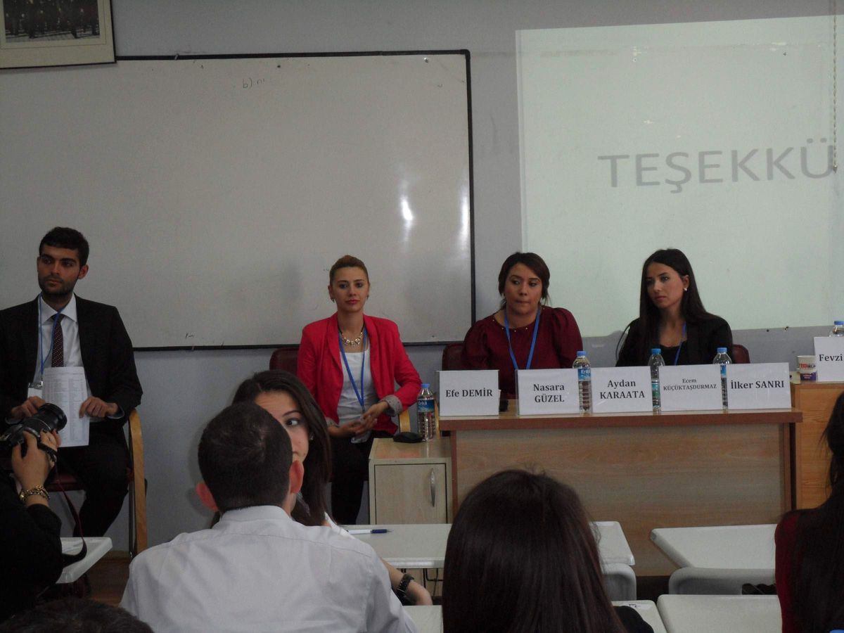 7 Aralık Üniversitesi Öğrencileri 16. Uluslararası Kongre'de