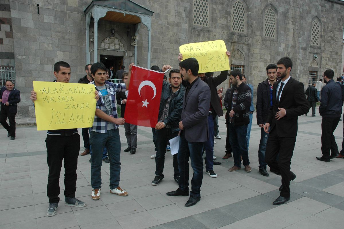 Arakan Zulmü Erzurum\'da Protesto Edildi