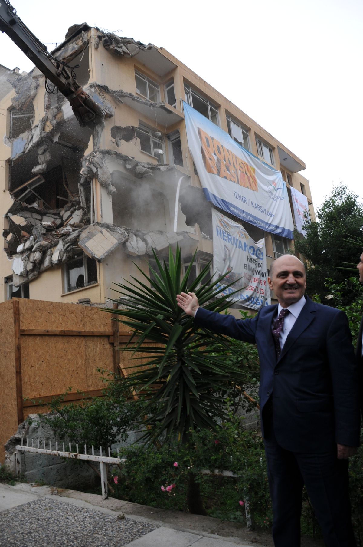 Bakan Bayraktar: "İzmir\'de İstediğimiz Noktada Değiliz"