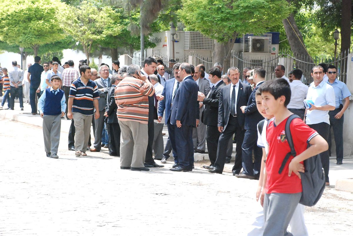 Bakan Çelik ve Eroğlu, Suruç\'ta Toplu Açılış Törenine Katıldı