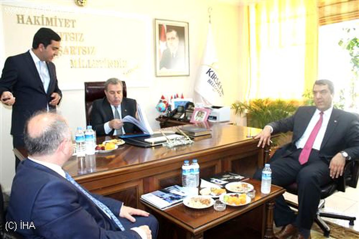 Bakan Güler, Kırşehir Belediyesi\'ni Ziyaret Etti