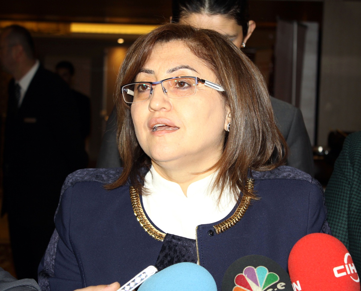 Bakan Şahin\'den Anneler Günü\'nde Atatürklü Mesaj