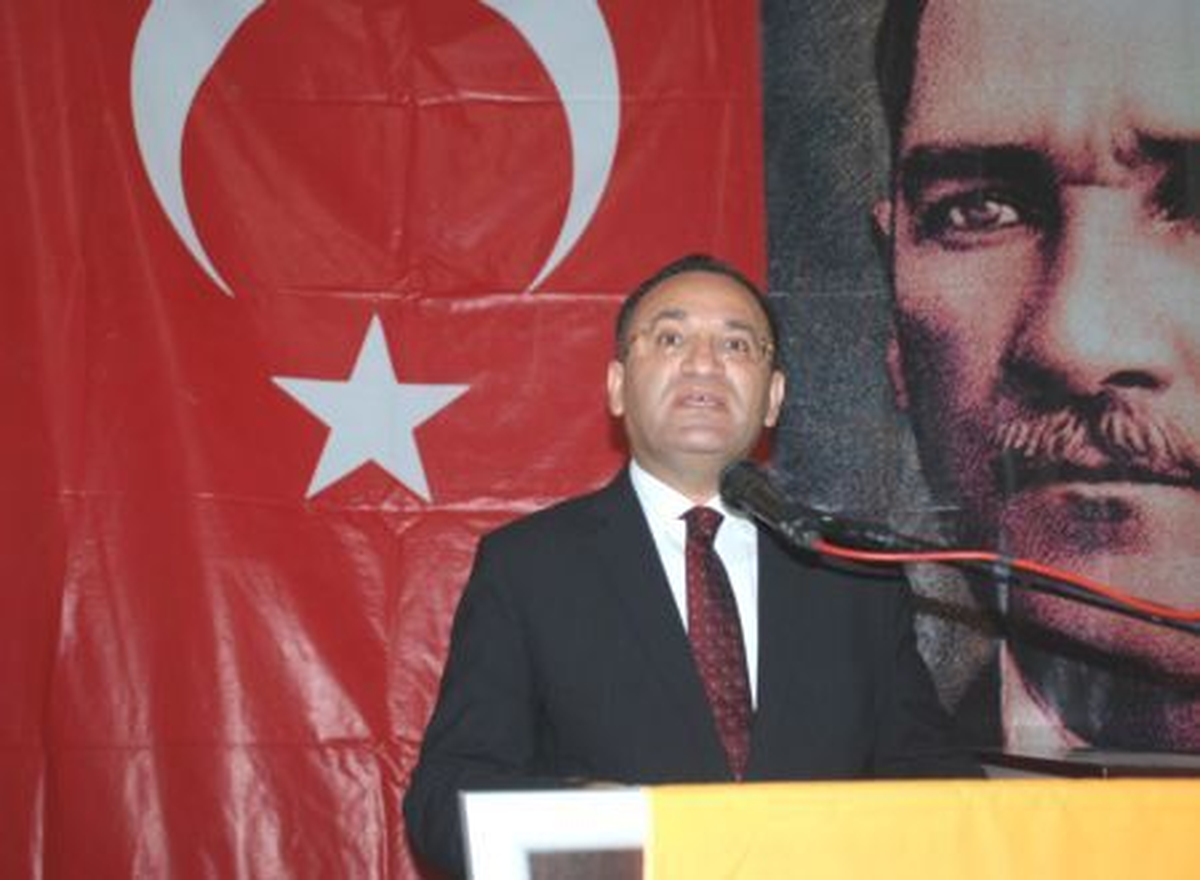 Başbakan Yardımcısı Bozdağ."Siyasi Partiler, Terör Konusunda Yarış Yapmaktan Vazgeçmelidir."