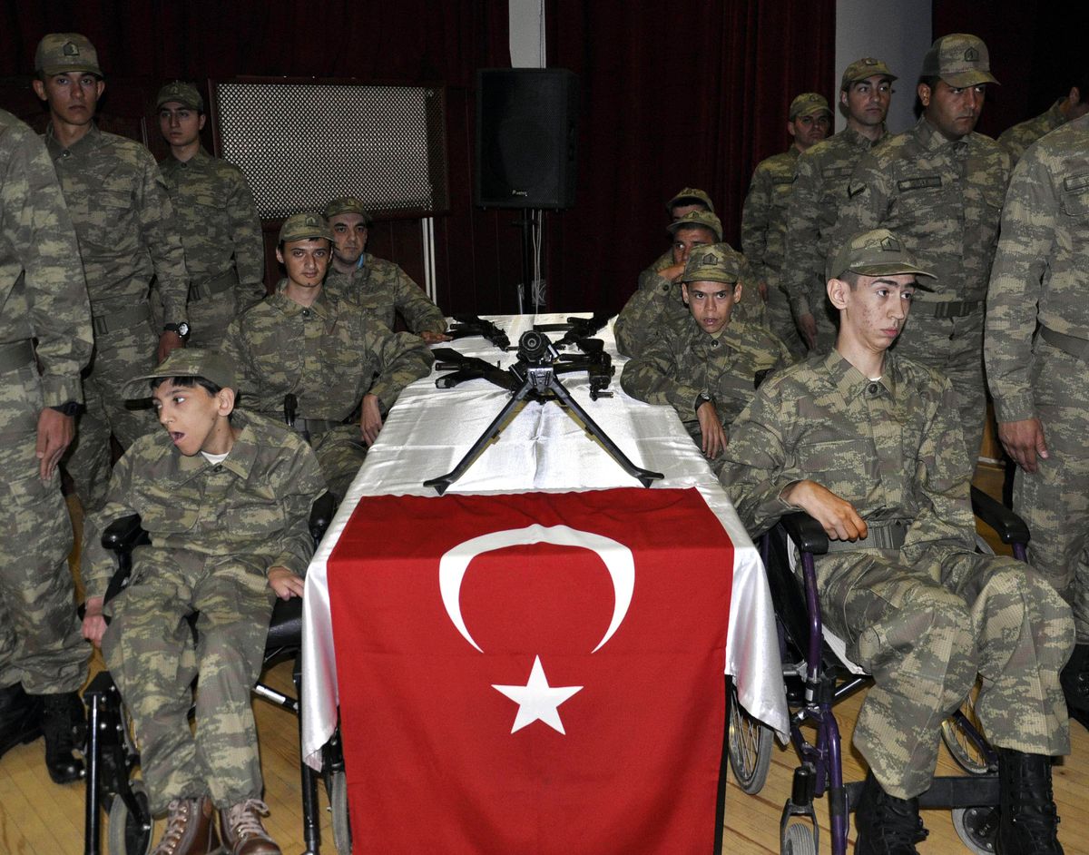 Bir Günlüğüne Asker Oldular