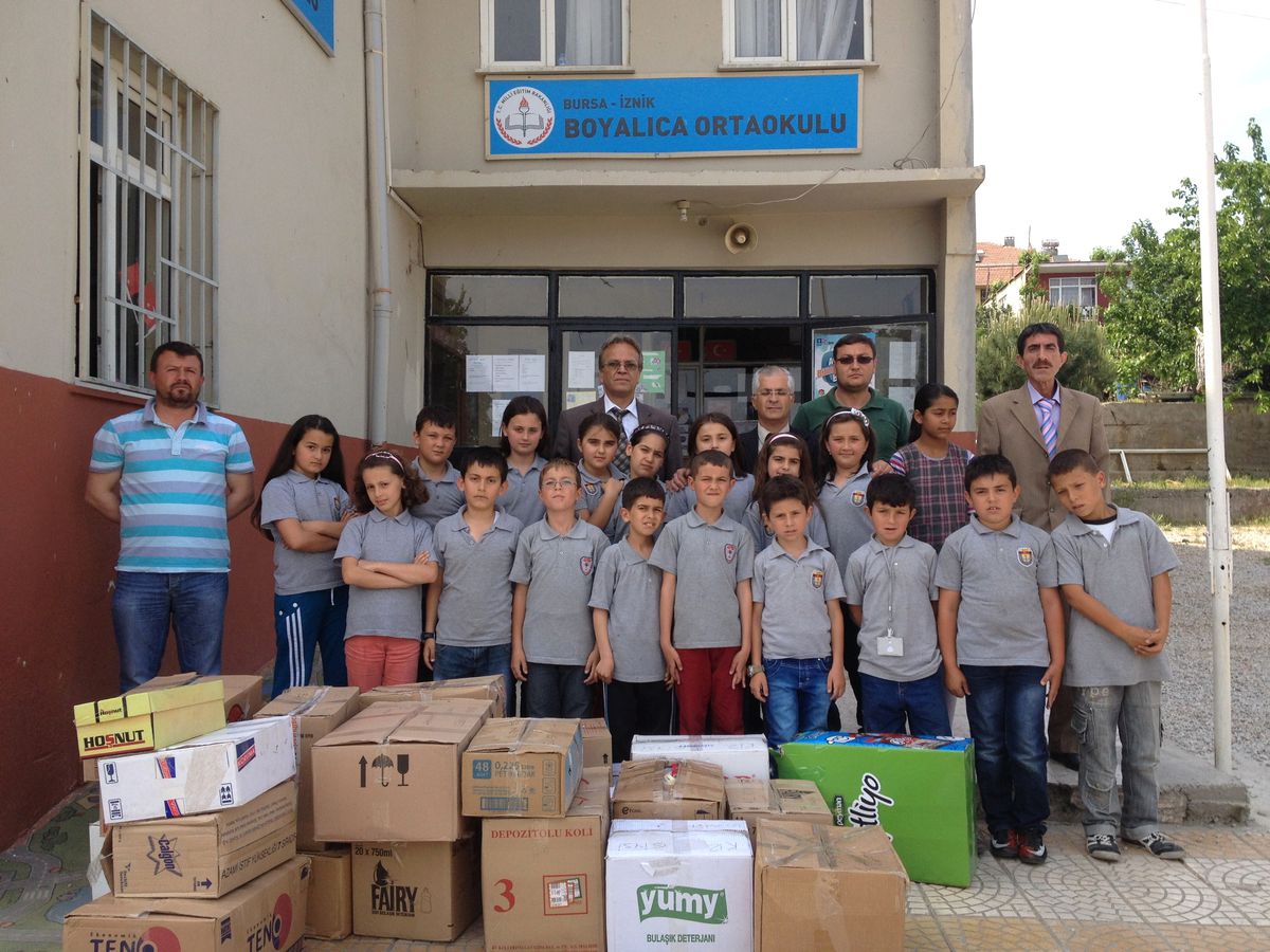 Boyalıcalı Öğrencilerden Örnek Davranış