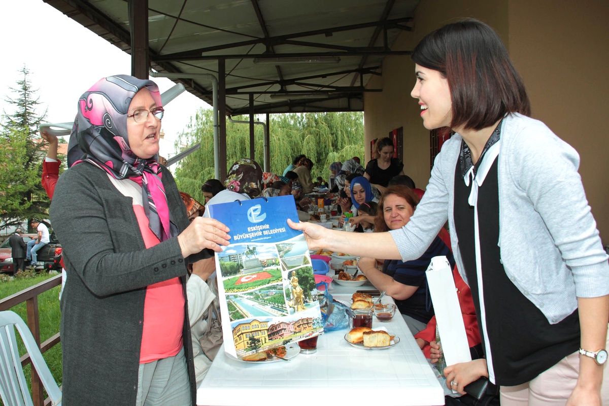 Büyükşehir Belediyesi\'nden Anneler Günü Etkinliği