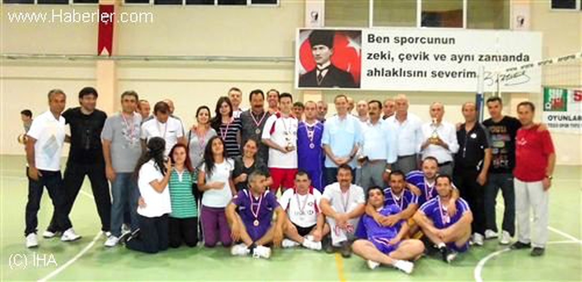 Didim'de Kaymakamlık Voleybol Turnuvasının Şampiyonu Esnaf Odası Oldu