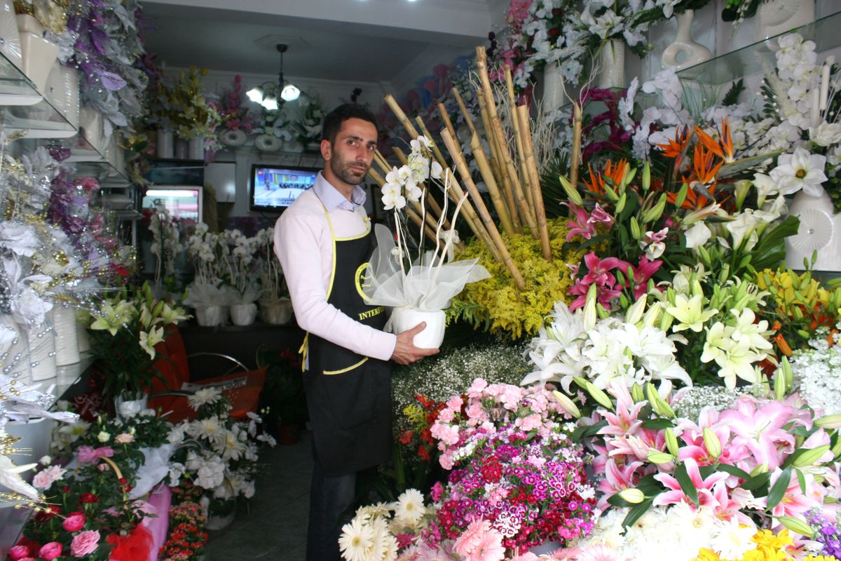 Düzce\'de Çiçekçiler Anneler Gününe Hazır