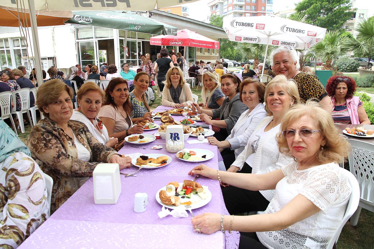 Engelli Annelerine Erken Kutlama