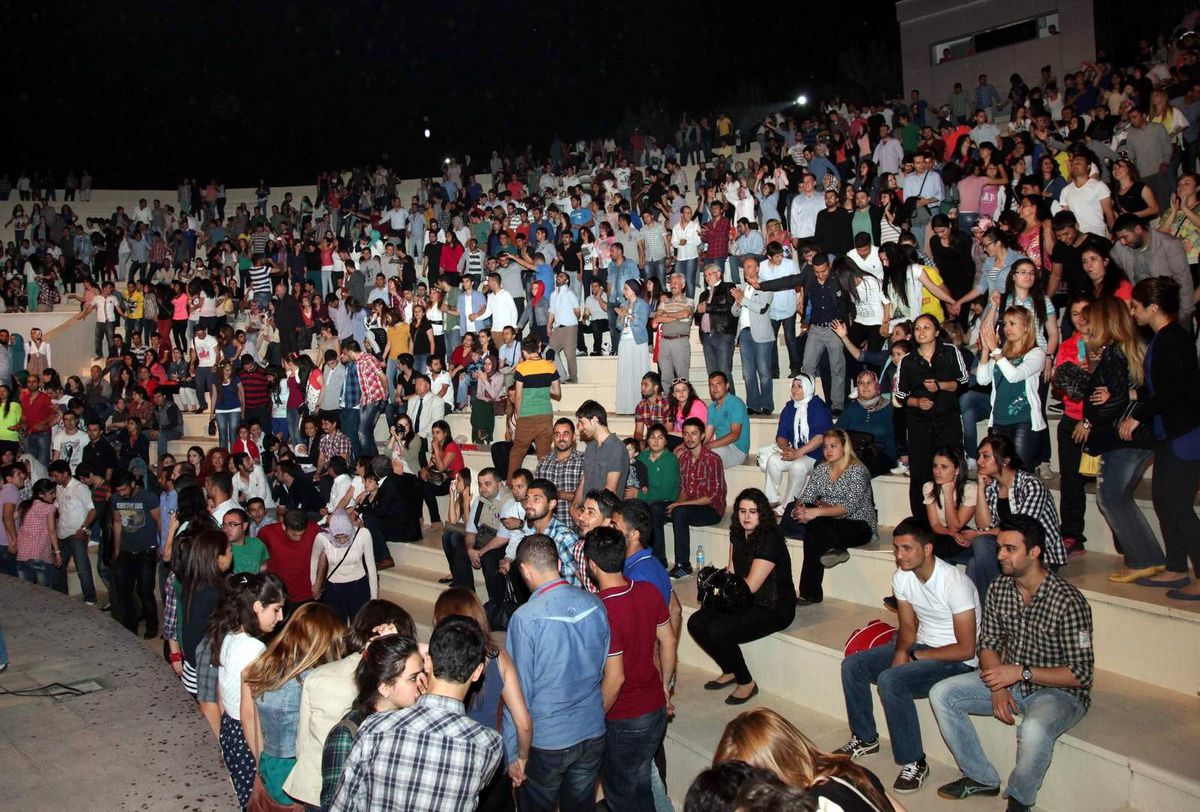 Gaün\'de Akşam Sefası Formatında Müzik Ziyafeti