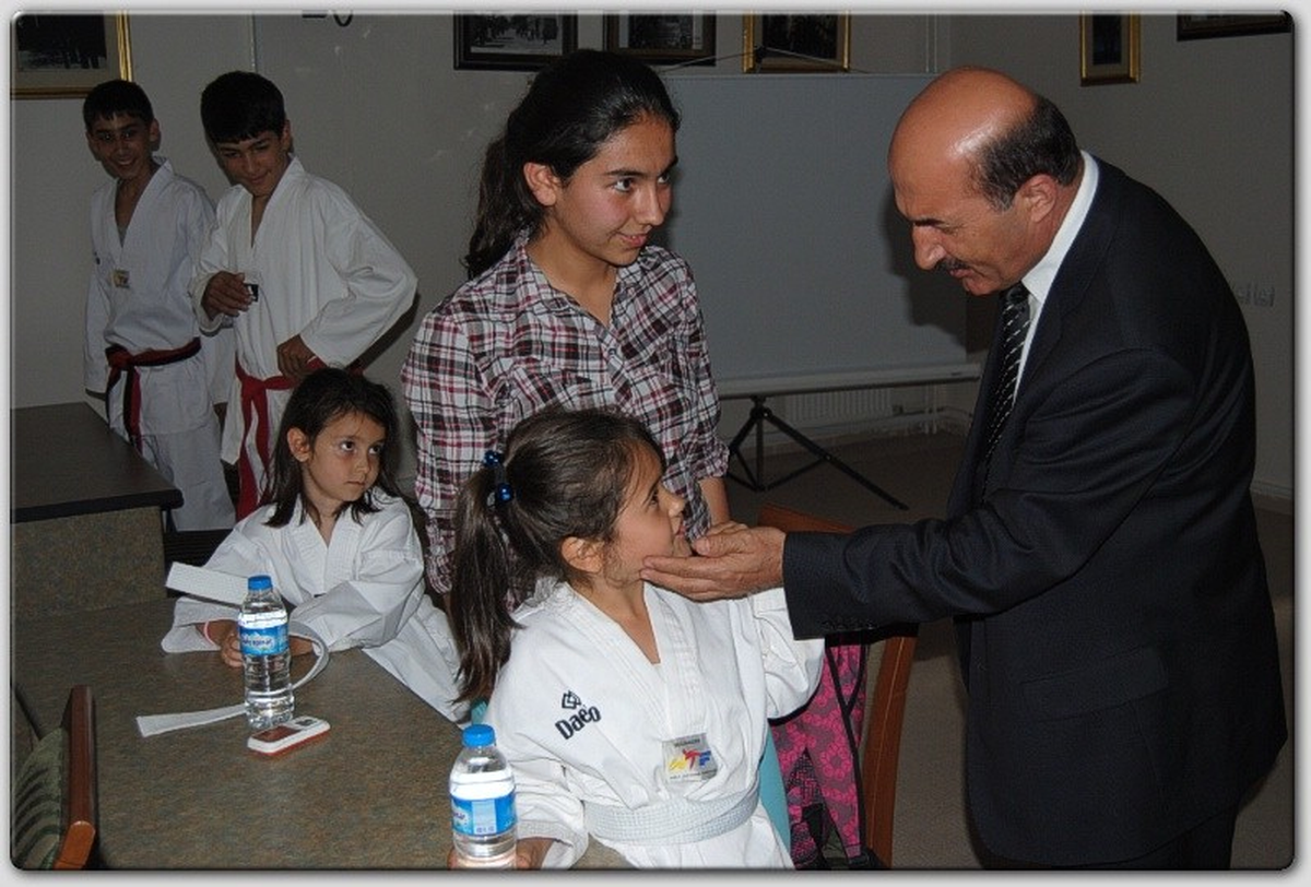 İl Özel İdaresi Spor Klübü\'nden Karakuş\'a Ziyaret