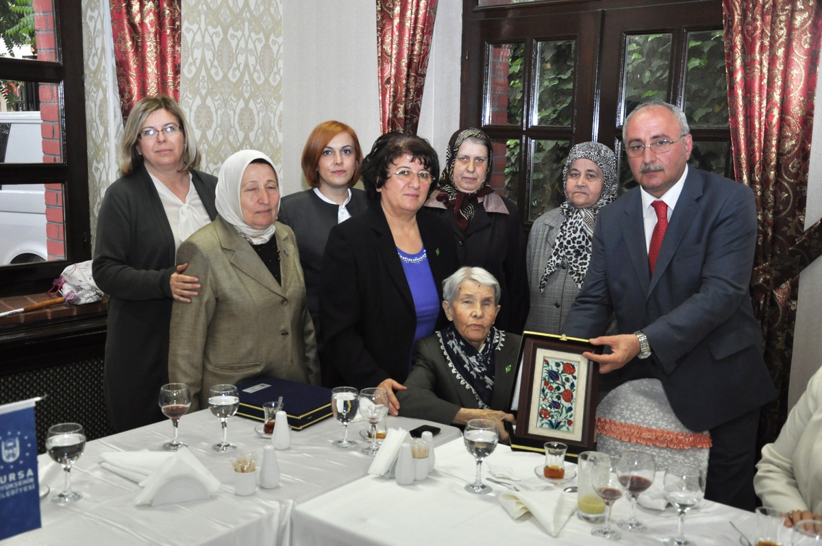 Kadın Meclisi Şehit Anneleri ile Beraber Anneler Gününü Kutladı