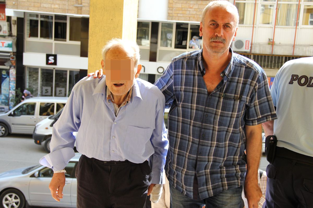 Kardeşini Ağır Yaralayan Yaşlı Adam Tutuklandı