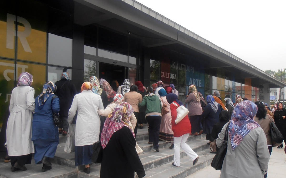 Kaynarcalı Kadınlar Hizmetleri Gezdi