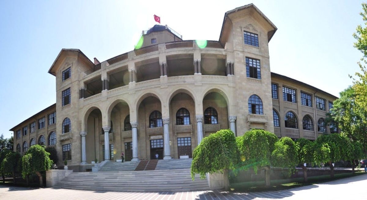 Mesai Saatlerinde Bilimsel Araştırma Yapmak Yasak