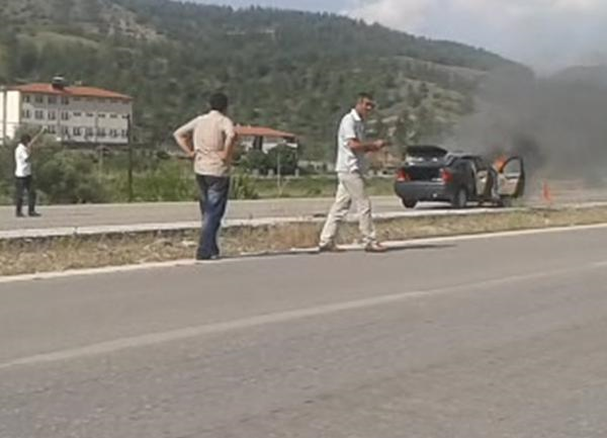 Lpg'li Otomobil Seyir Halindeyken Yandı