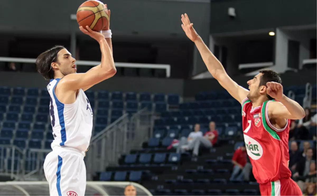 Pınar Karşıyaka-Anadolu Efes: 62-57