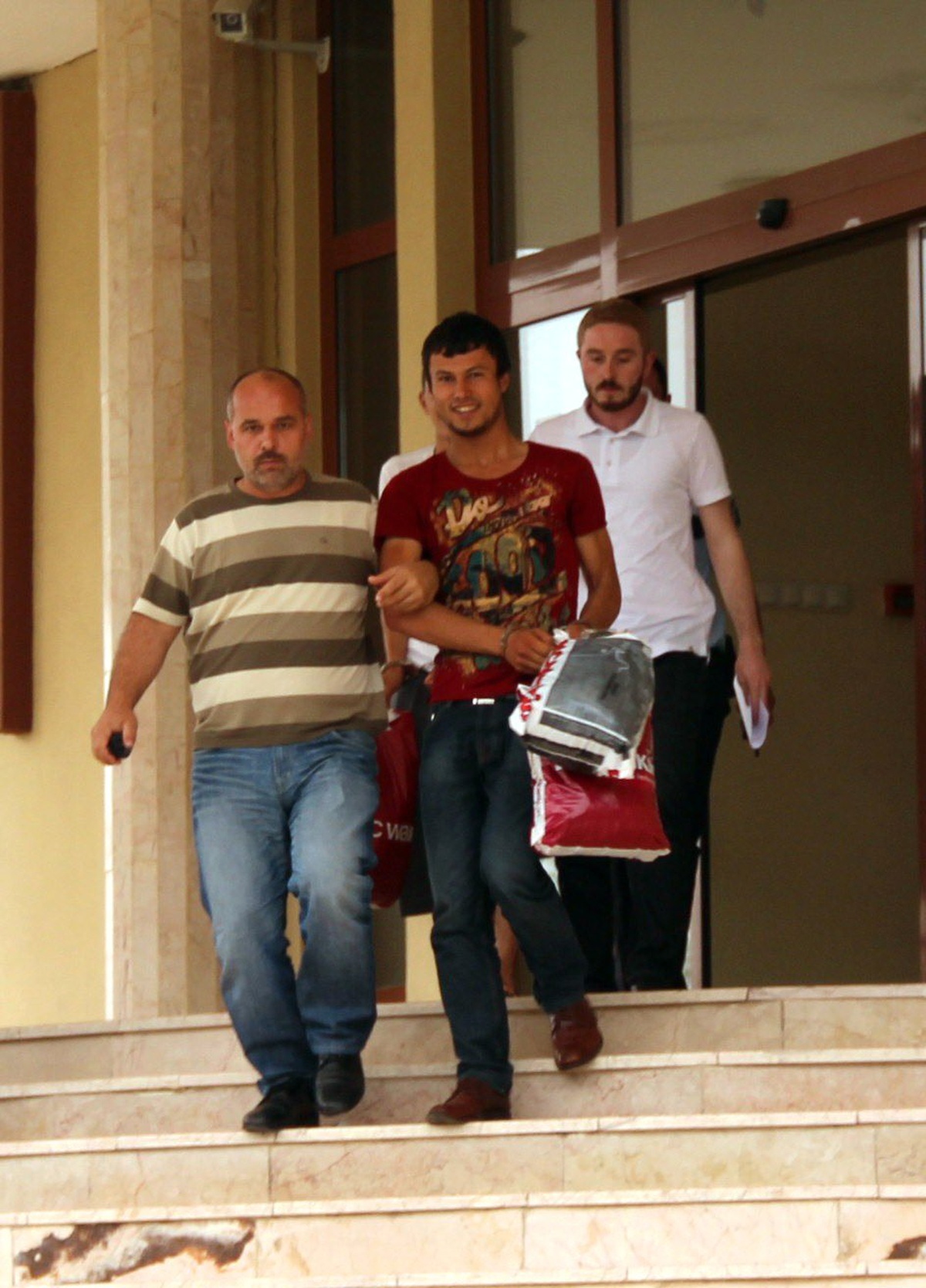 Polise Mukavemet Eden İki Kişi Tutuklandı