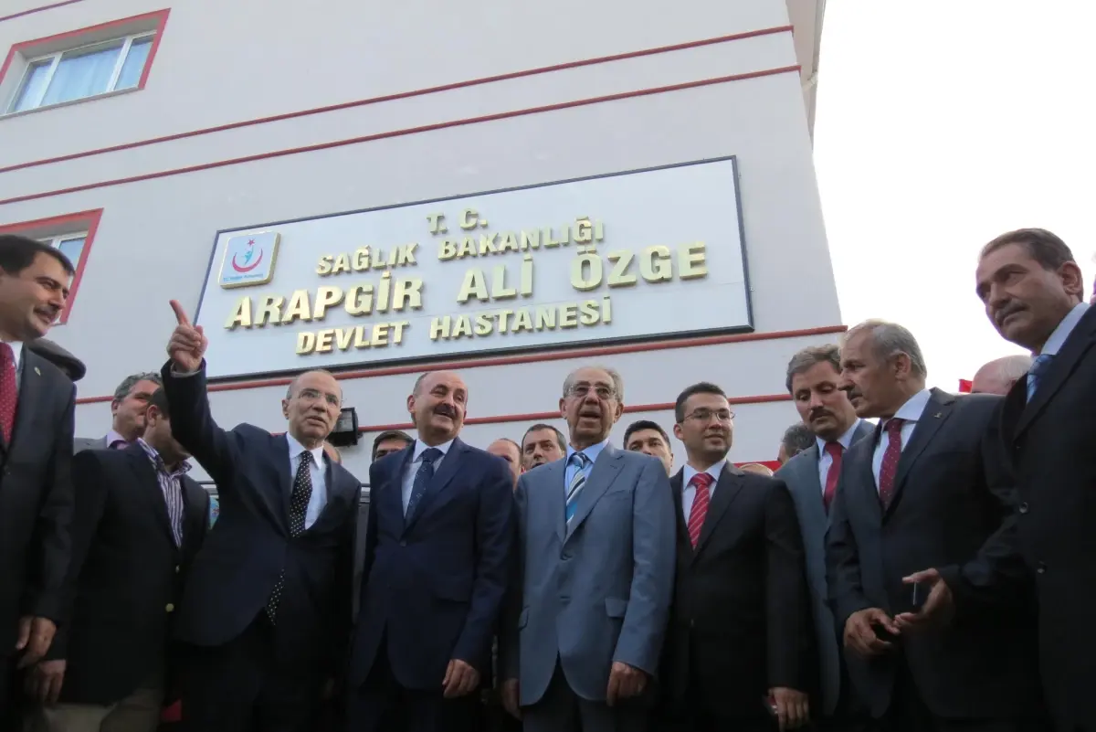 Sağlık Bakanı Müezzinoğlu, Hekim Açığı İçin 4-5 Yıl Süre İstedi