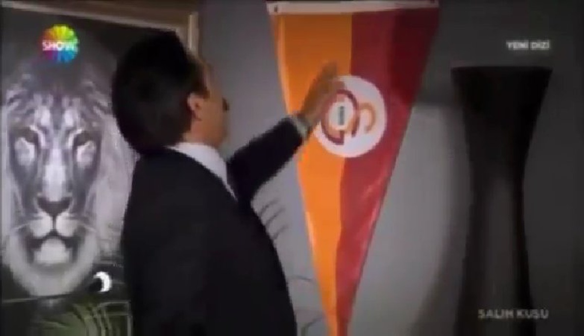 Cimbom\'u Tahrik Eden Sahne