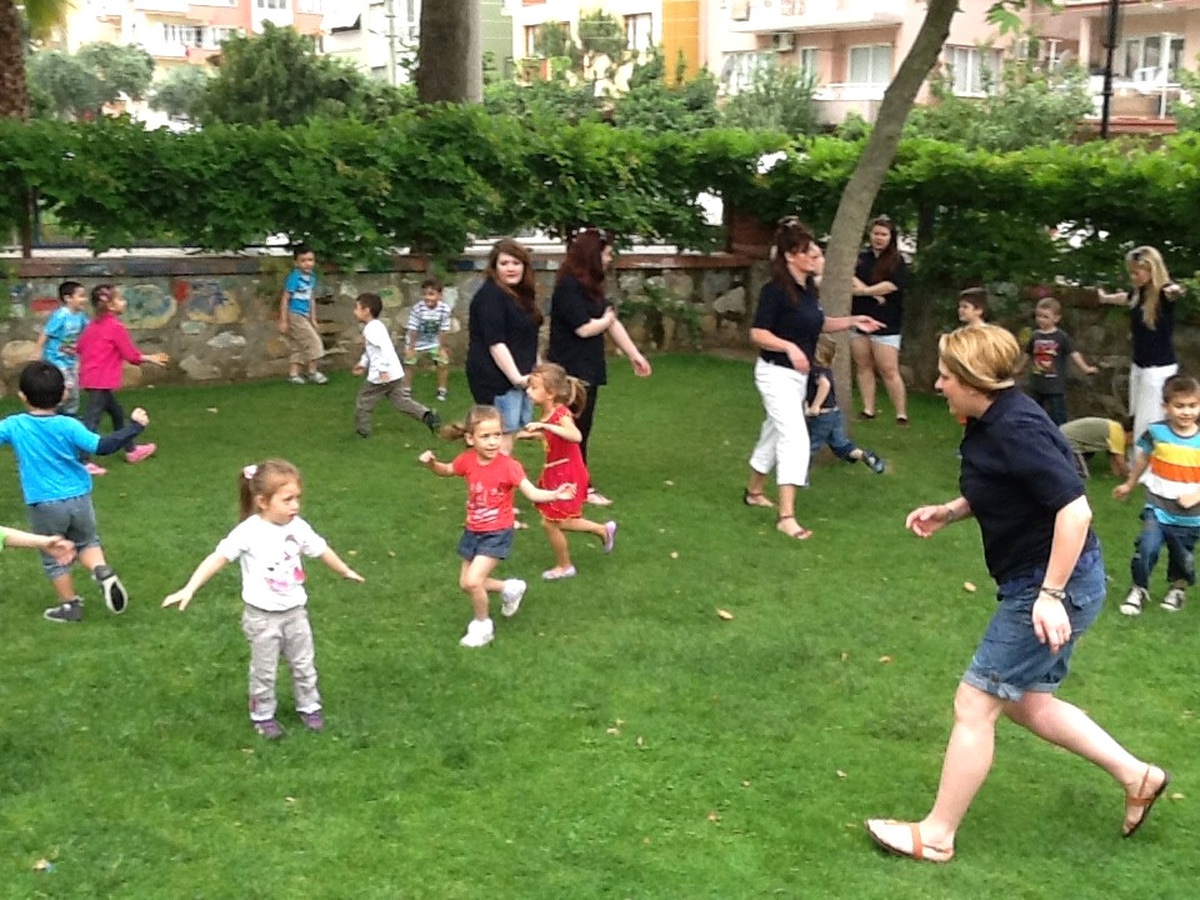 Selçuk Belediyesi Kreşine İngiltere\'den Ziyaret