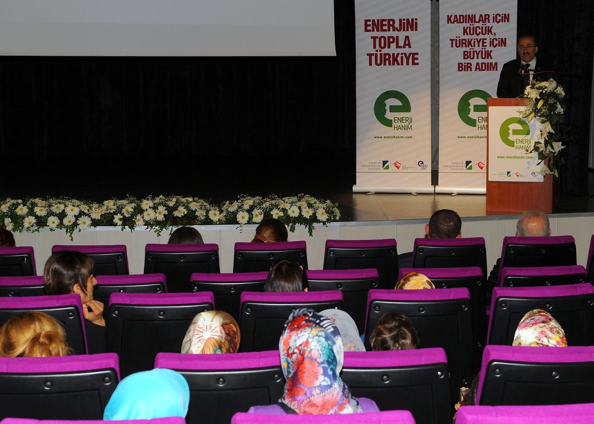 Trabzon\'lular, "Enerji Hanım" ile Buluştu