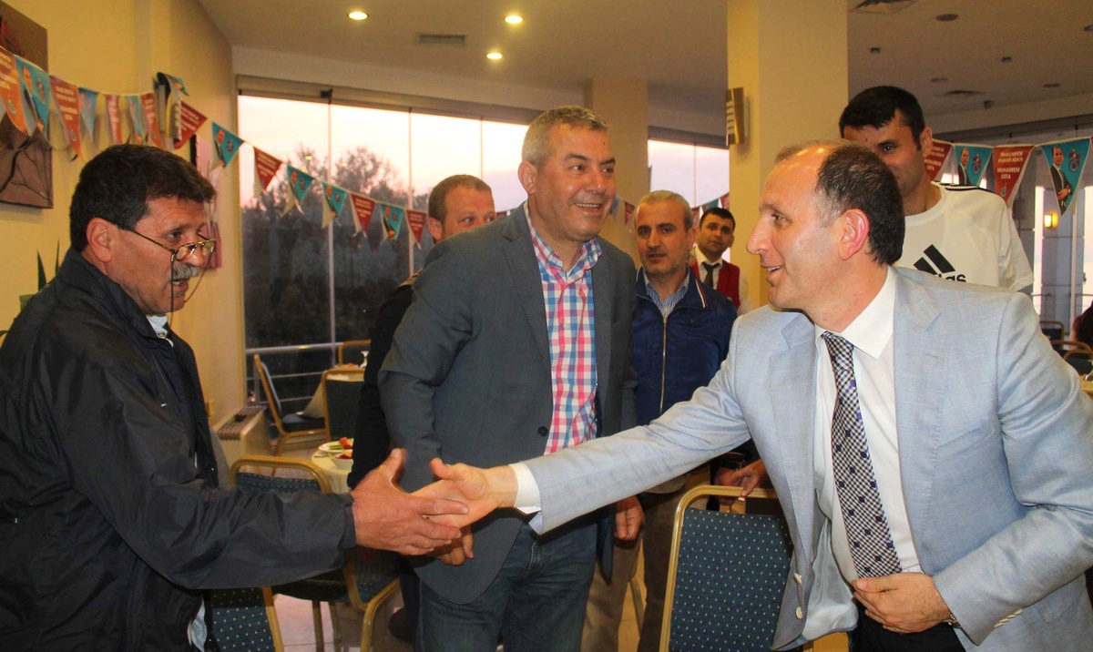 "Trabzonspor\'a Siyaset Bulaşmamalıdır"