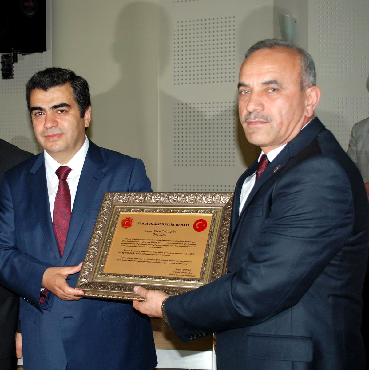 Vali Düzgün\'e \'Hemşehrilik Beratı\' Verildi