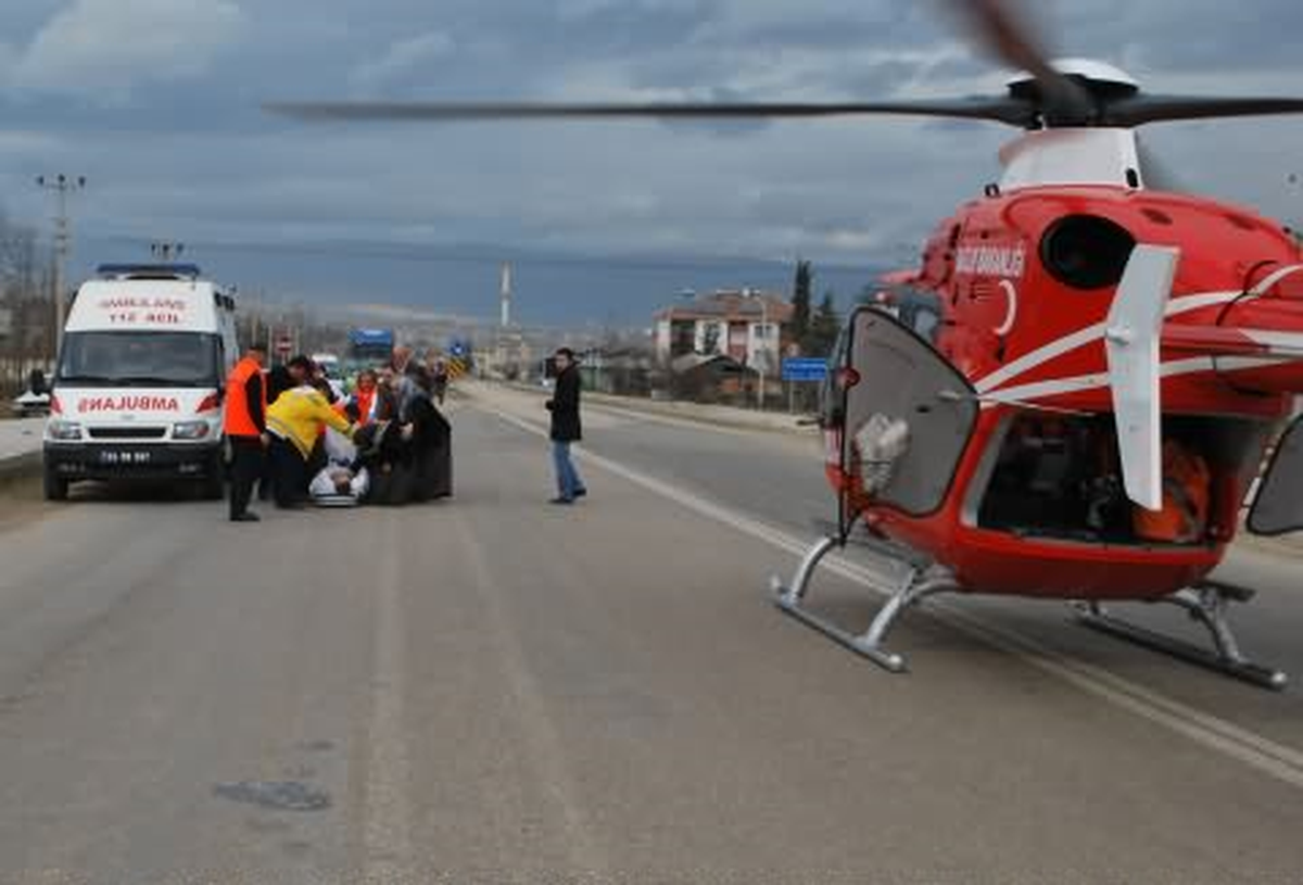2 Yaşındaki Çocuk Ambulans Helikopterle Samsun\'a Götürüldü