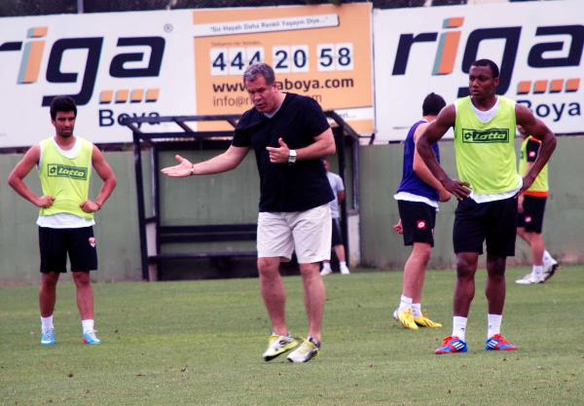 Adanaspor\'da Manisaspor Hazırlıkları Sürüyor