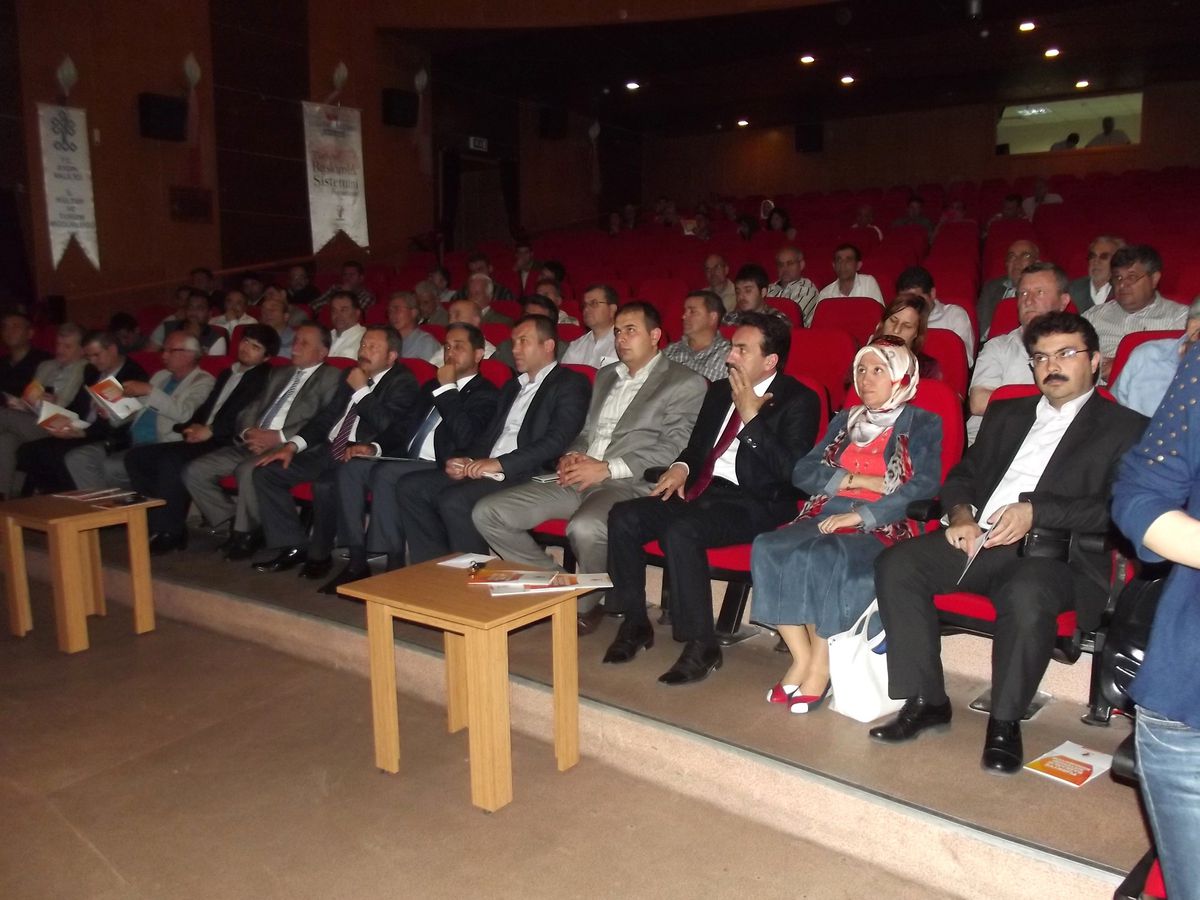 AK Parti\'li Bal, Aydın\'da Başkanlık Sistemi\'ni Anlattı