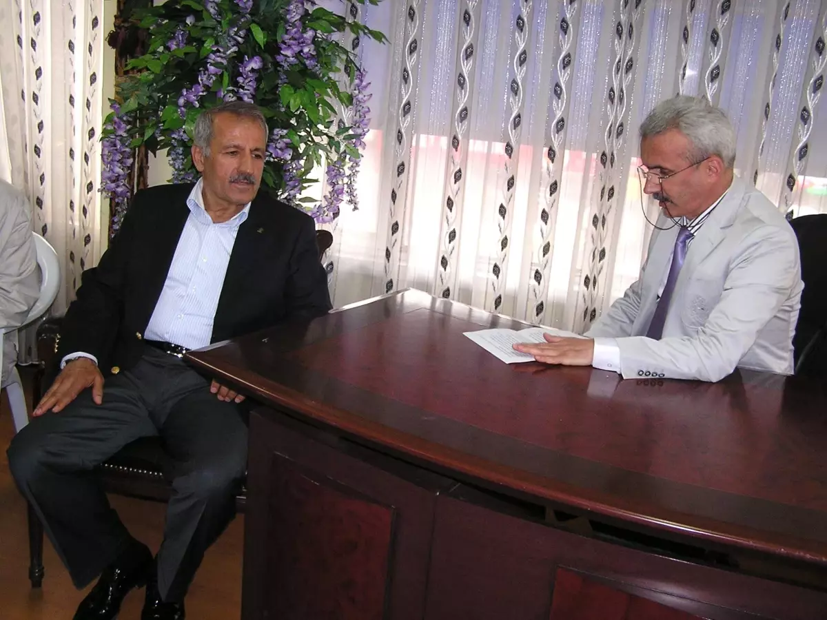 AK Parti Malatya Milletvekili Mustafa Şahin, Parçikanlılar Derneği\'ni Ziyaret Etti