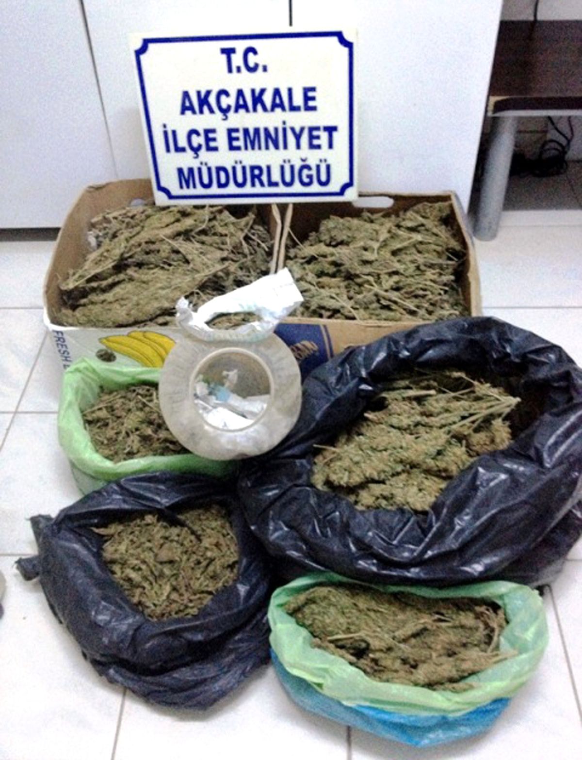 Akçakalede 12,5 Kilo Esrar Ele Geçirildi
