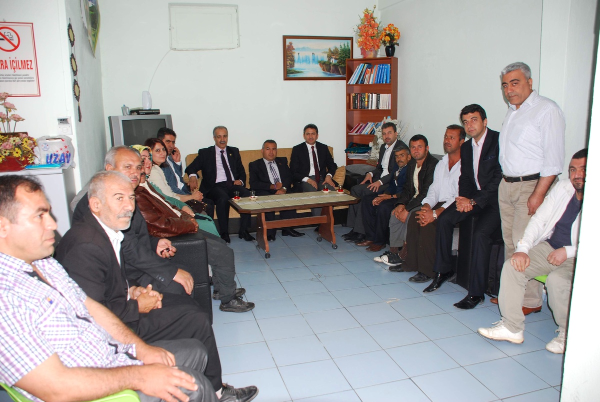Aydın ve Fırat, Anadolu Engeliler Derneğini Ziyaret Etti
