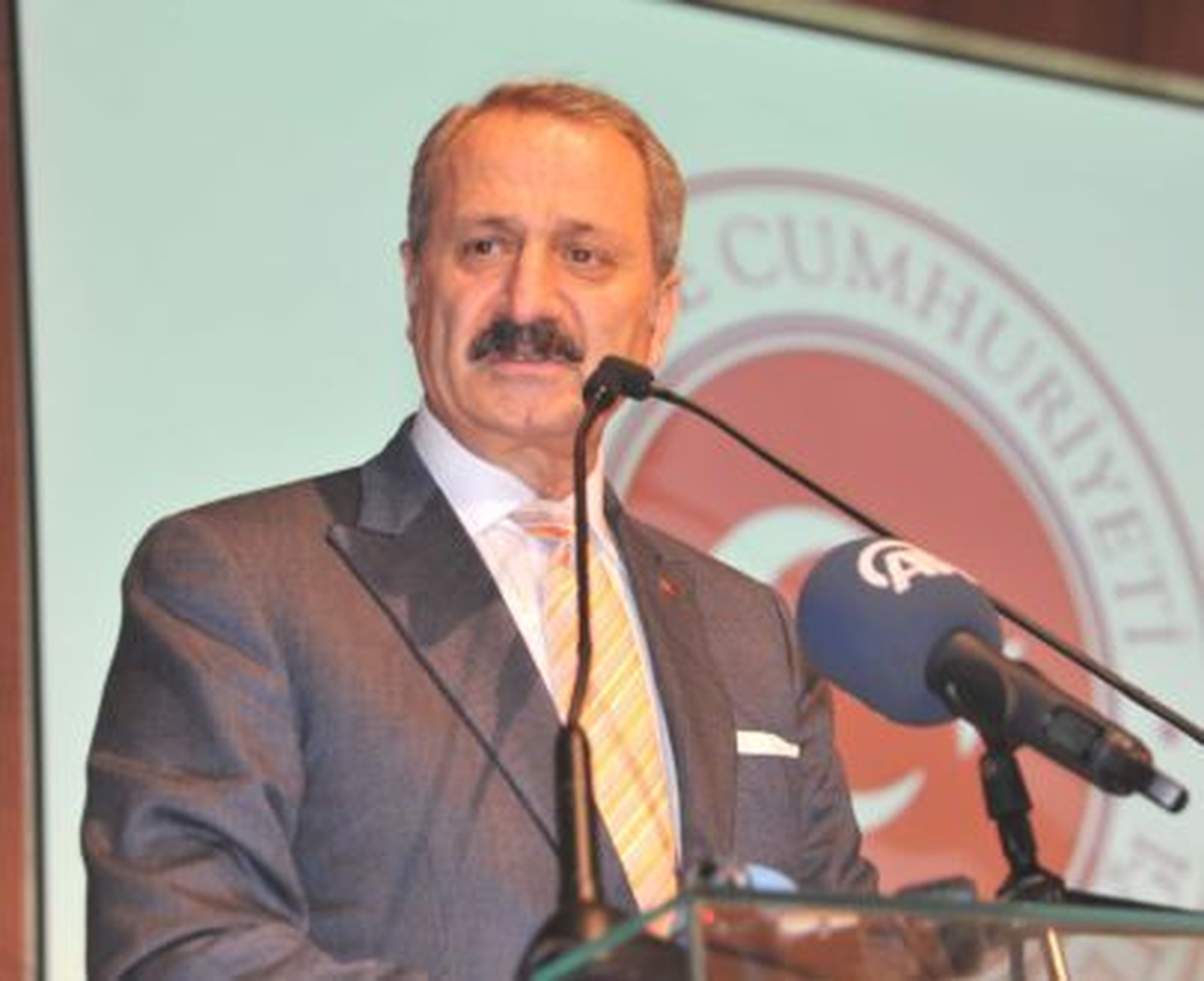 Bakan Çağlayan: "Keşke Benim Annem Sağ Olsaydı"