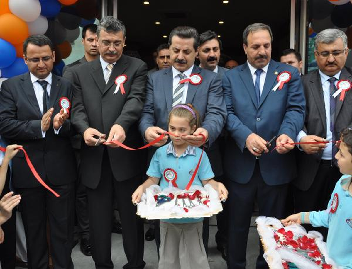 Bakan Çelik: Gez Dünyayı, Gör Urfa'yı