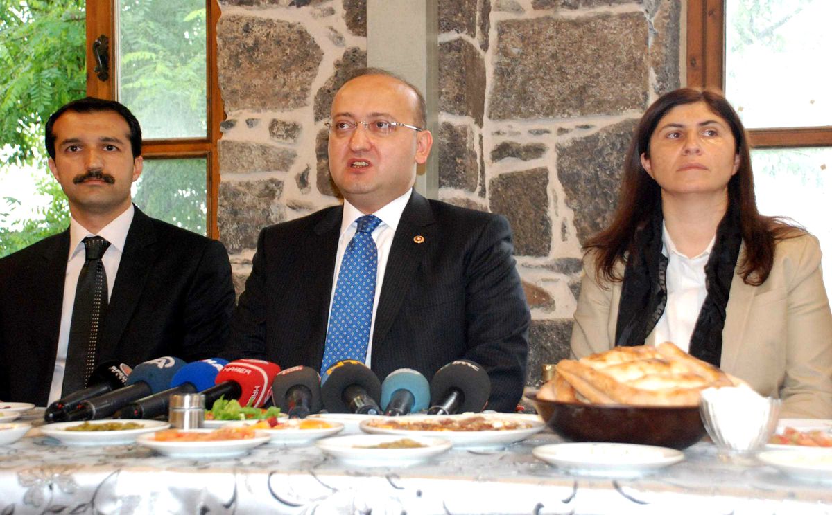 Başbakan Başdanışmanı Akdoğan Diyarbakır\'da