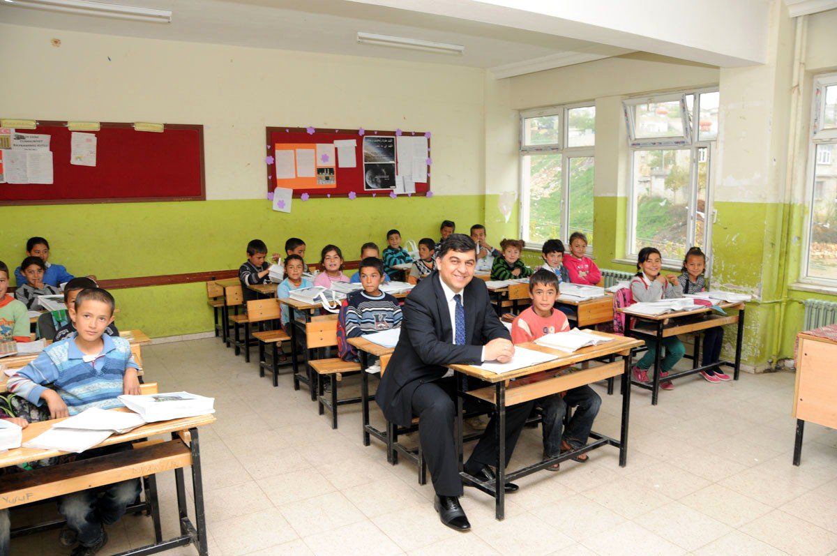 Başkan Fadıloğlu Atabek İlköğretim Okulunu Ziyaret Etti