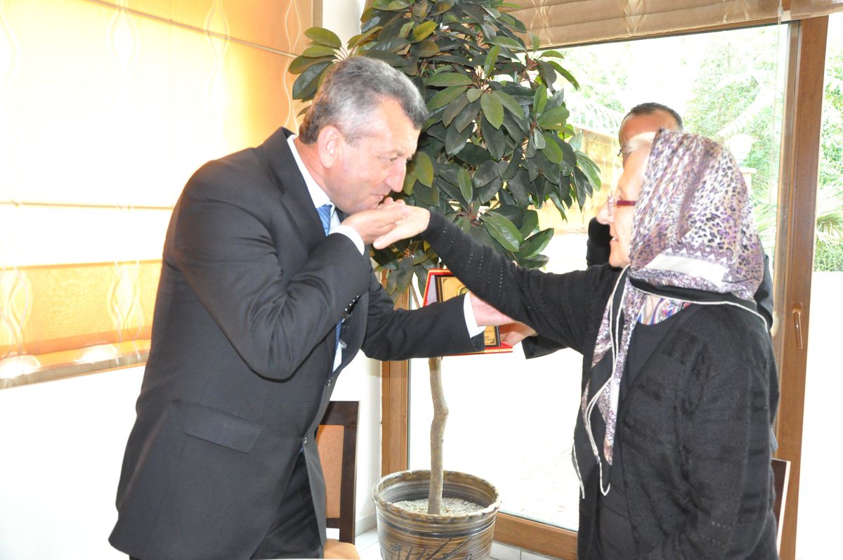 Başkan Şahin, Anneler Günü Nedeniyle Şehit Anneleriyle Buluştu