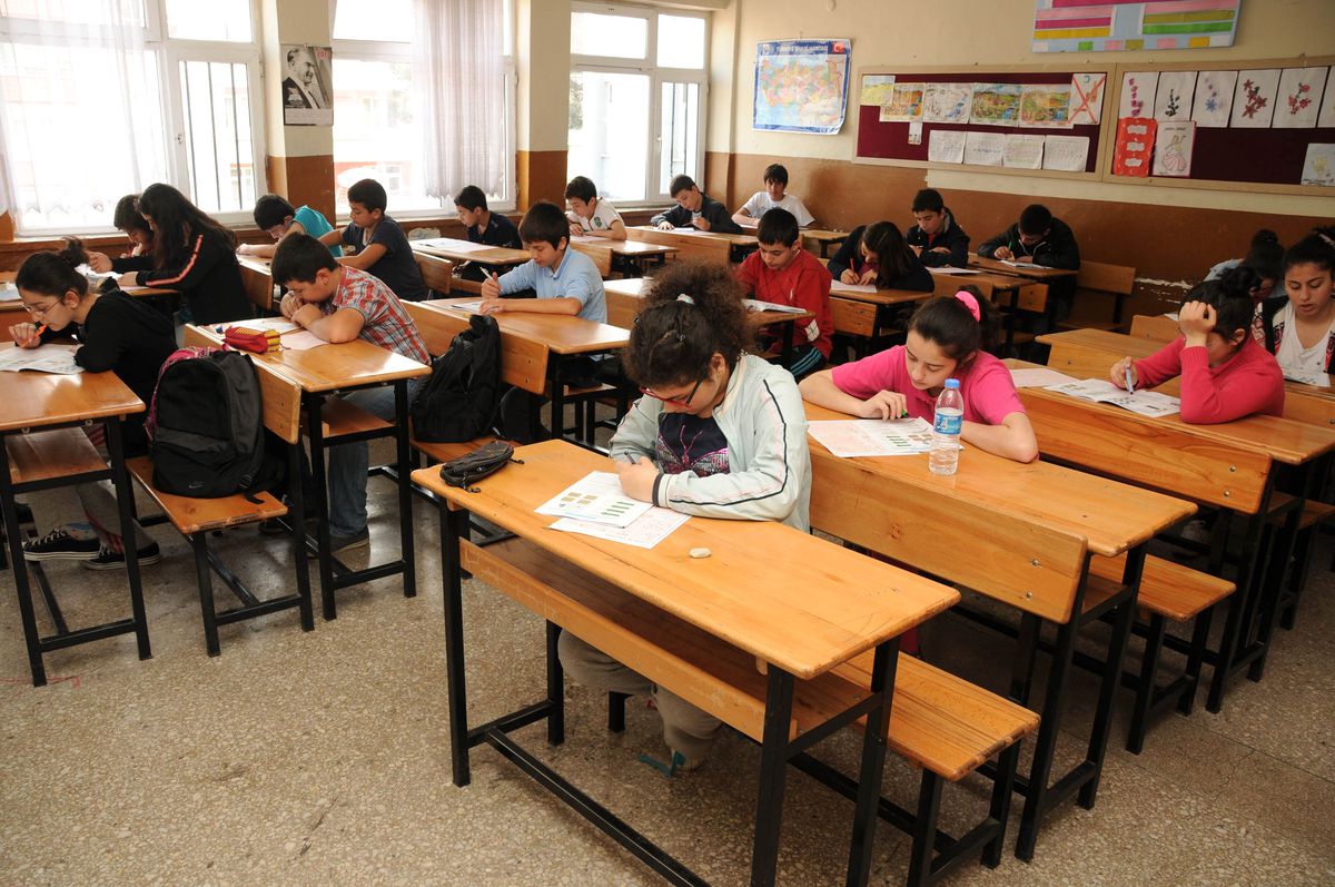 Canik\'ten Bin 200 Öğrenciye Sbs Deneme Sınavı