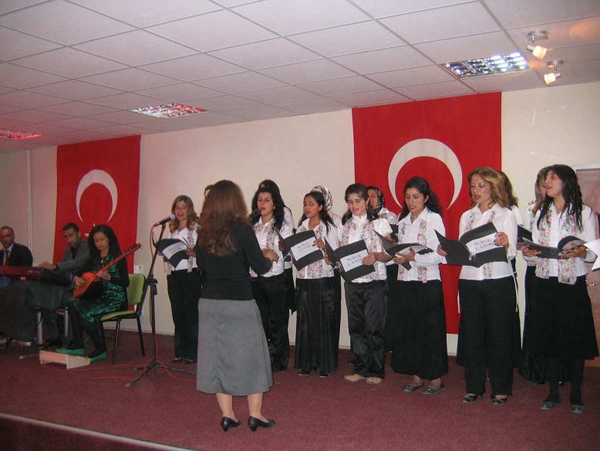 Çatom\'dan "Anneler Günü" Kutlaması
