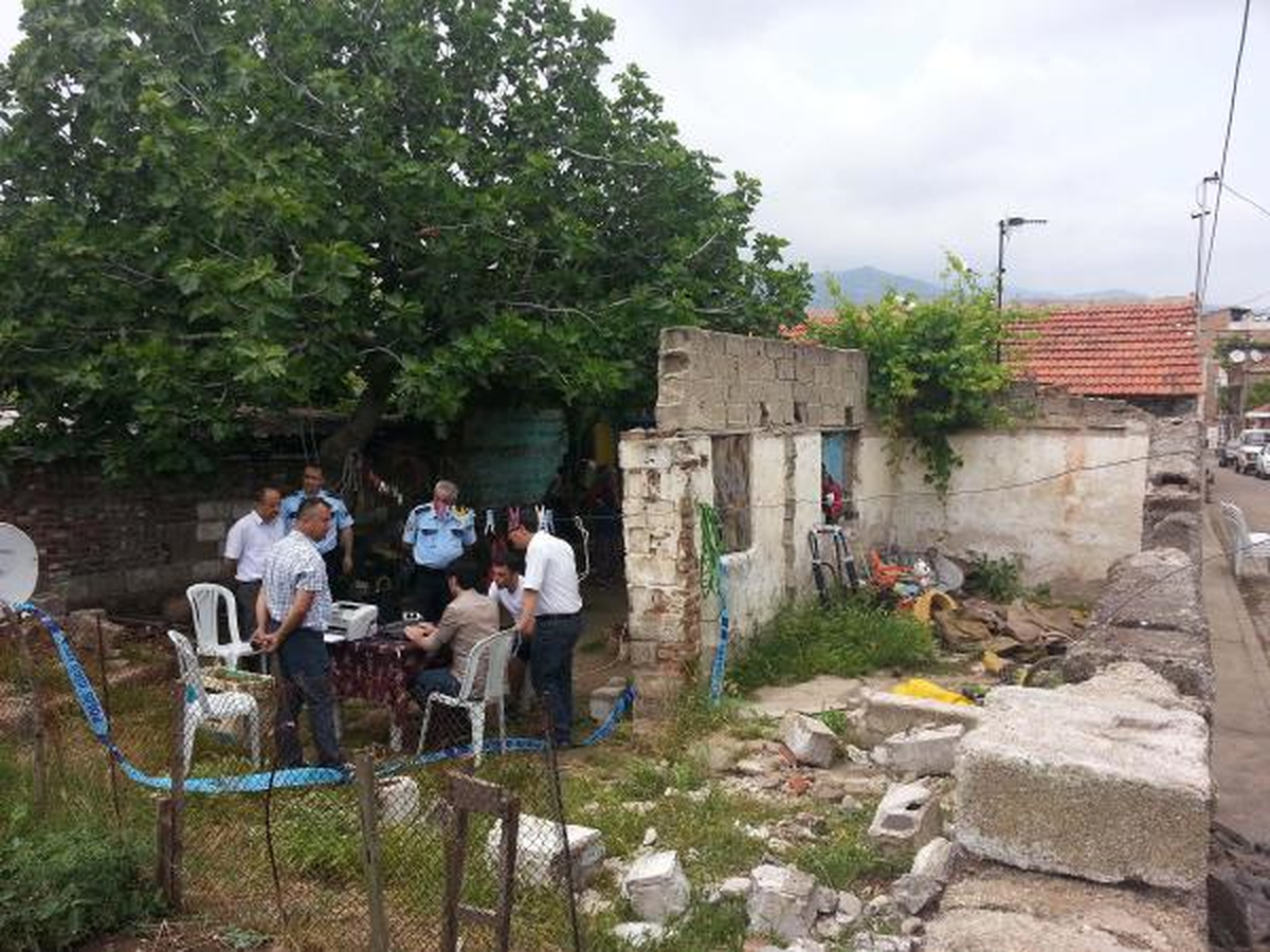Duvarın Altında Kalan Çocuk Öldü (2)