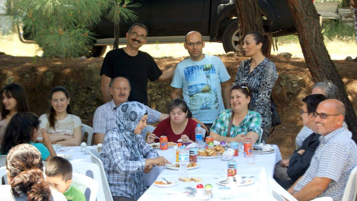 Engelliler ve Aileleri Piknikte Buluştu